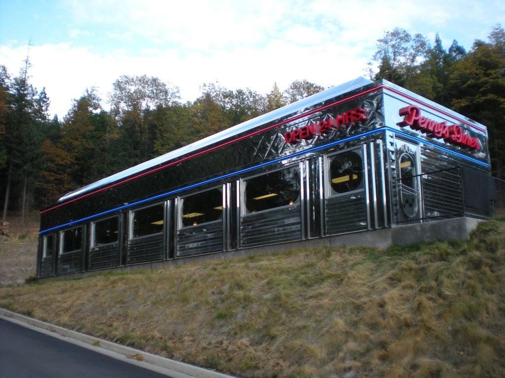 Travelodge By Wyndham Dunsmuir Exterior foto
